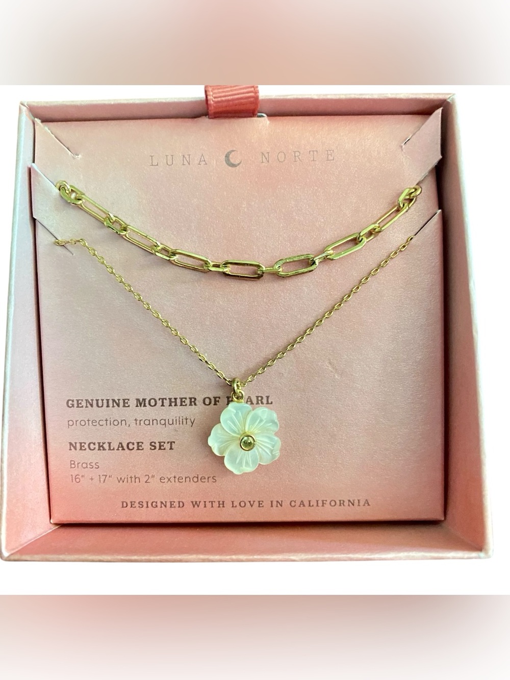 Luna Norte Gold tone Necklace Set with Mother of Pearl Flower Pendant